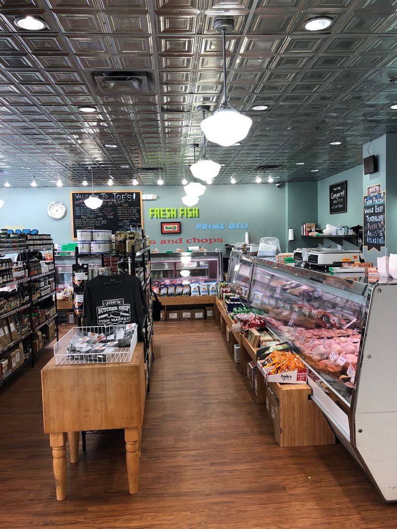Seafood Adds a Second Reason to Skip the Big Chain Stores