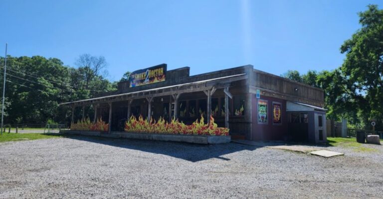 Play Mini Golf, Enjoy Ice Cream, and Get a Postcard From Hell at This Michigan Stop