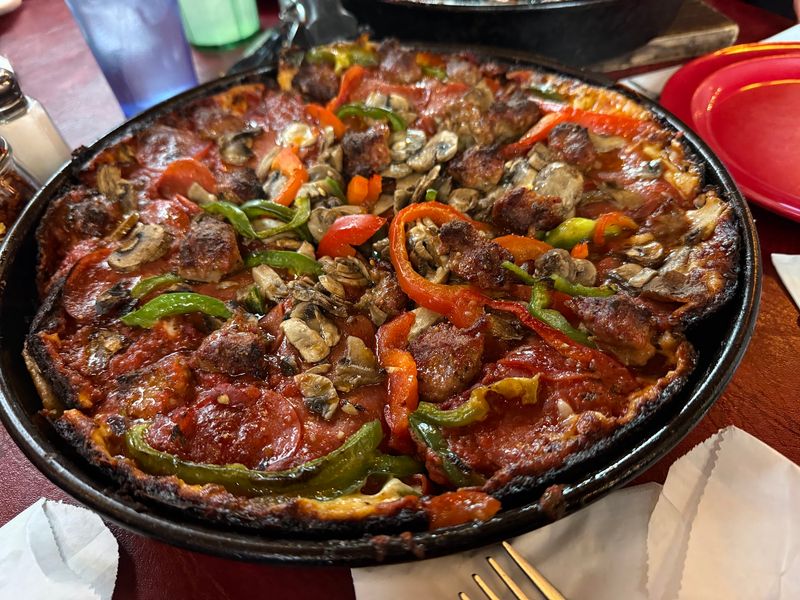 Pequod’s Pizza (Morton Grove) Pequod’s Pizza (Morton Grove)