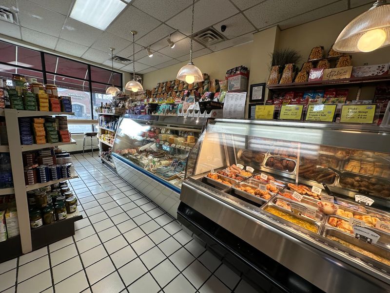 Racine Bakery (Chicago) Racine Bakery (Chicago)