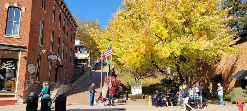 The Best Galena Day Leaves Room to Wander