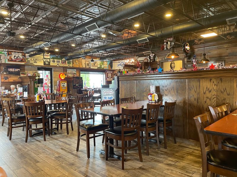 Old Route 66 Family Restaurant (Dwight)