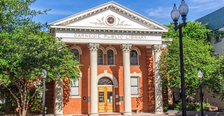 Step Inside The Oldest Carnegie Library Still Standing In Texas