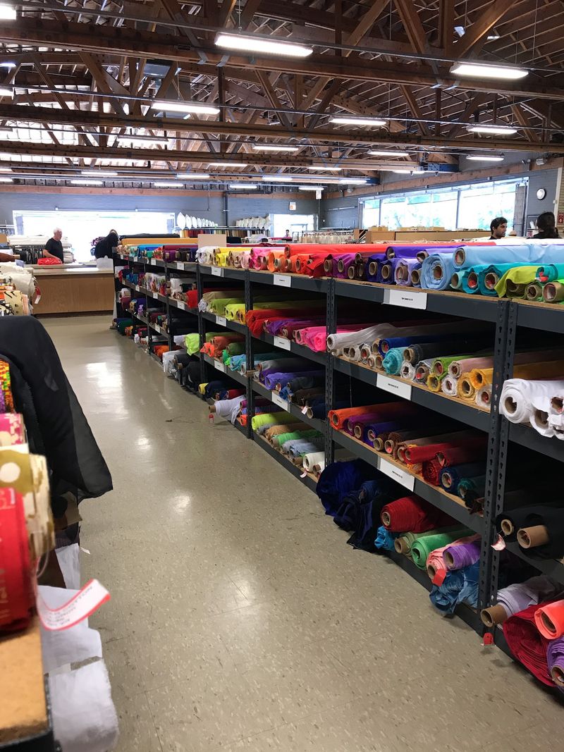 Why Quilters Make the Long Drive to Illinois Why Quilters Make the Long Drive to Illinois