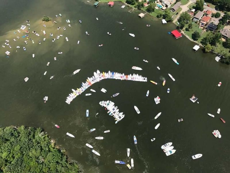 A Sandbar Like No Other on Old Hickory Lake A Sandbar Like No Other on Old Hickory Lake