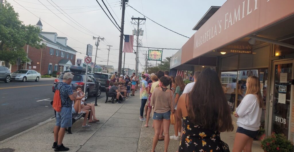 The Legendary New Jersey Ice Cream Shop Worth Waiting in Line For