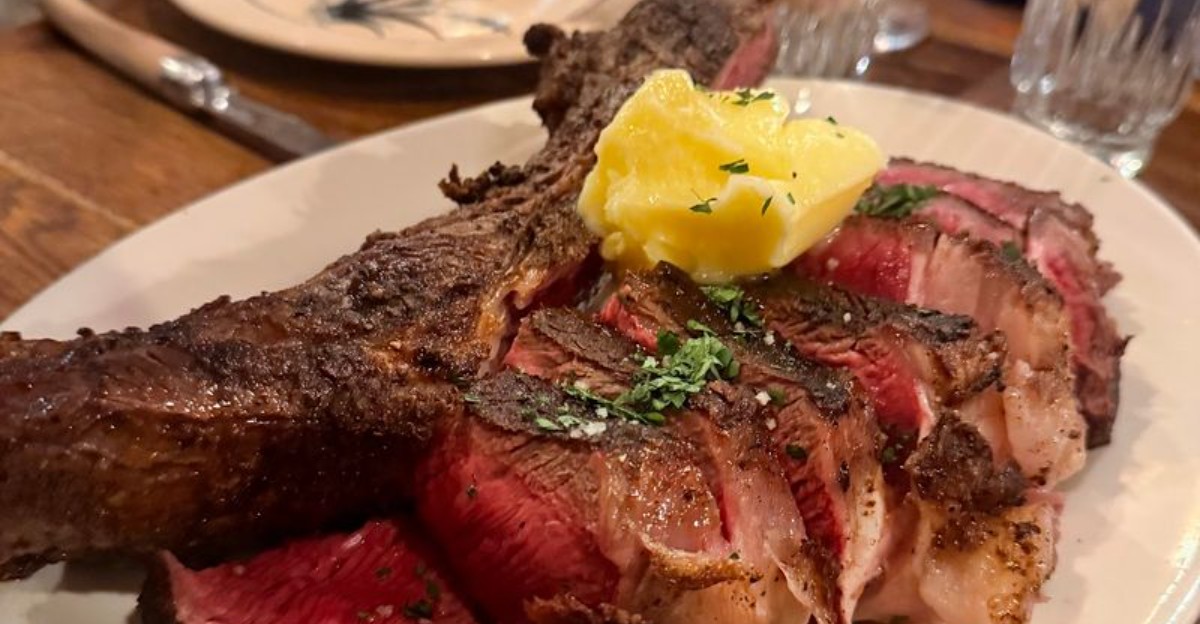 The New York Steakhouse Foodies Say Belongs On Your Must-Try List