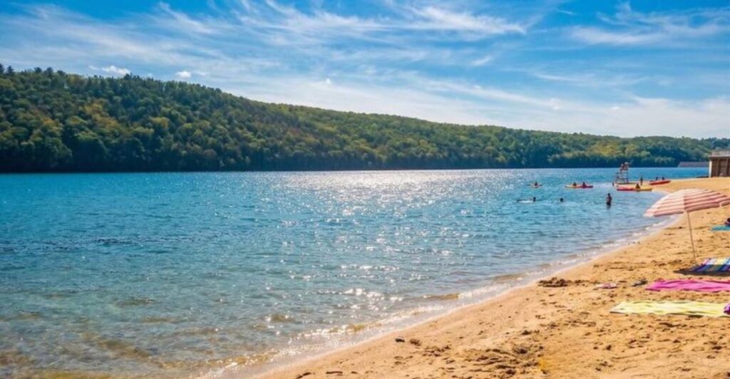 These 11 Beautiful Pennsylvania Beaches Feel Straight Out Of The Barbie Dreamhouse