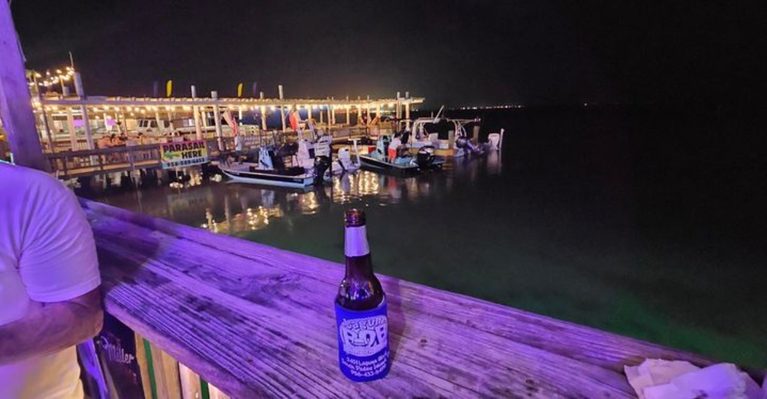These 11 Texas Beach Bars Serve Cold Drinks With Million-Dollar Views