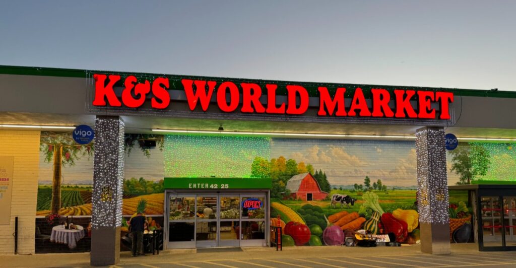 These 9 Family-Owned Tennessee Grocery Stores Have Served Locals For Generations