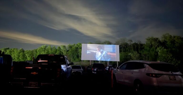This Classic Ohio Drive-In Theater Still Shows New Releases For A Surprisingly Affordable Price