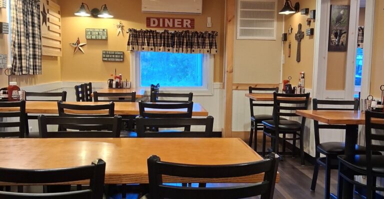 This Cozy Diner In Pennsylvania Has Mouth-Watering Pies Known Throughout The State