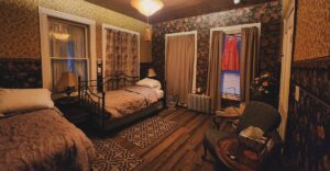 This Eerie Overnight Tour In New York Is A Ghost Hunter’s Dream