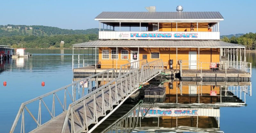 This Floating Café In Missouri Lets You Dine Right On The Water With Incredible Views