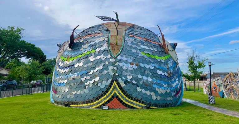 This Giant Texas Mosaic Park Turns Old Junk Into an Incredible Free Attraction