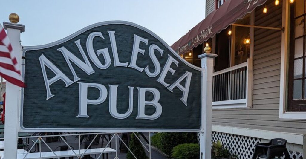 This Historic New Jersey Pub Has the Ultimate Rags-to-Riches Story