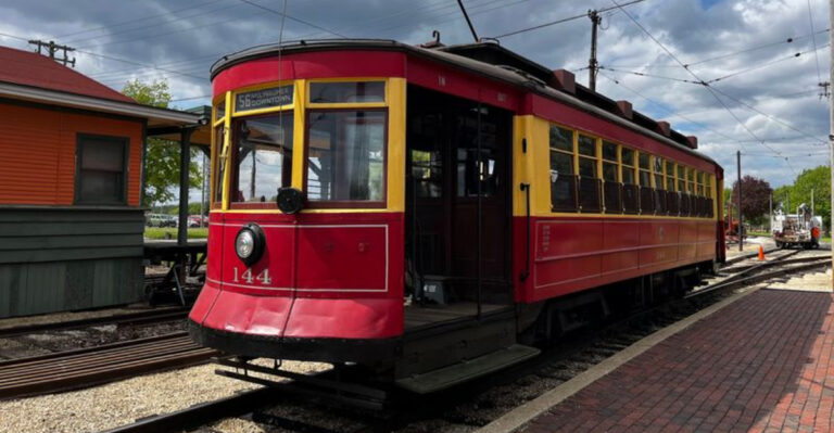 This Illinois Trolley Still Rumbles Along a Scenic River Route Just Like It Did a Century Ago