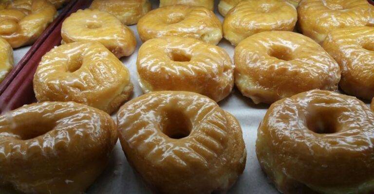 This Indiana Bakery Serves a $2 Donut That Draws Crowds From Across the Midwest