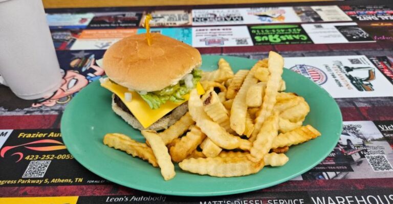 This Little Athens, Tennessee Drive-In Keeps Locals Coming Back For Burgers And Shakes