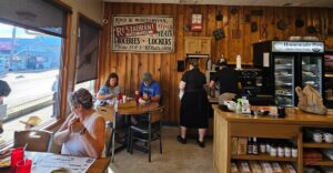 This Old-School Ohio Diner Still Features Its Original 1940s Lunch Counter