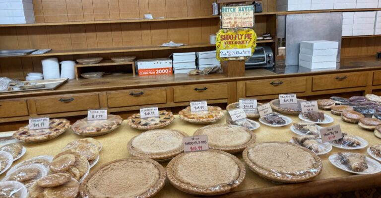 This Pennsylvania Roadside Bakery Is a Must-Visit for Shoofly Pie Lovers