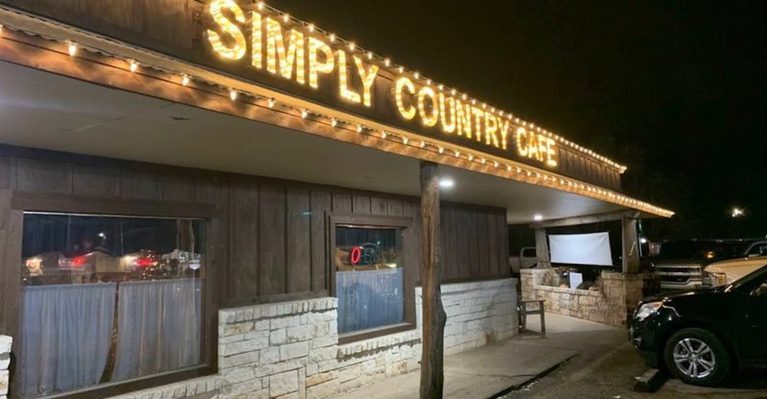 This Remote Texas Diner Serves Homemade Pies Almost As Big As Your Head