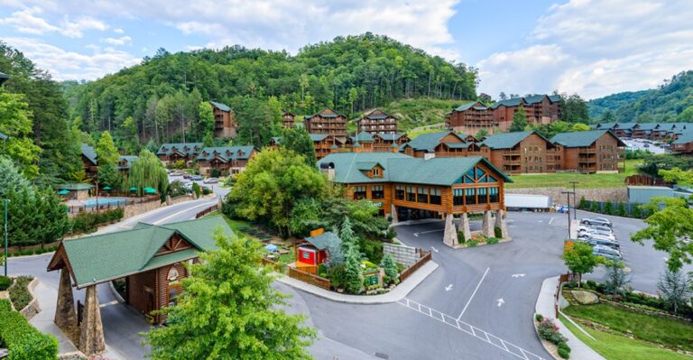 This Tennessee Mountain Resort Hides A 60,000-Square-Foot Indoor Waterpark With Year-Round Family Fun