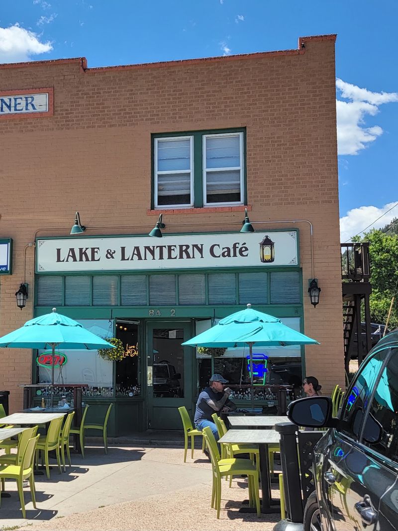 Lake & Lantern Cafe