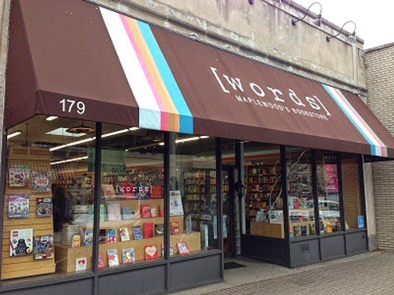 [words] Bookstore - Maplewood