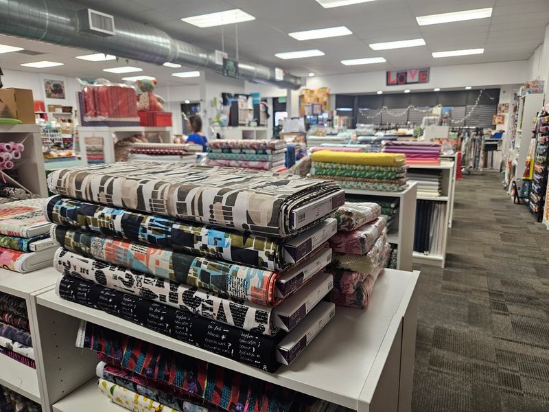 Treelotta: Fabric + Craft Studio (Englewood)
