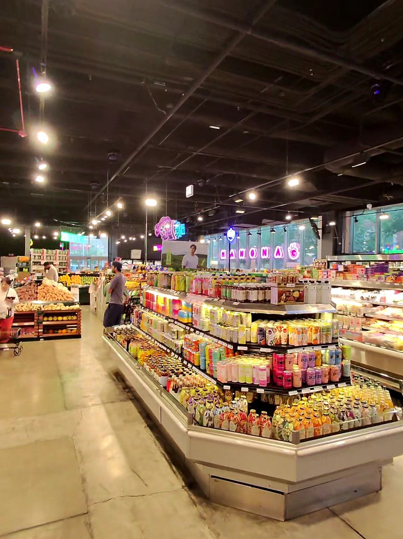 Why Illinois Shoppers Keep Making It a Two-in-One Stop Why Illinois Shoppers Keep Making It a Two-in-One Stop