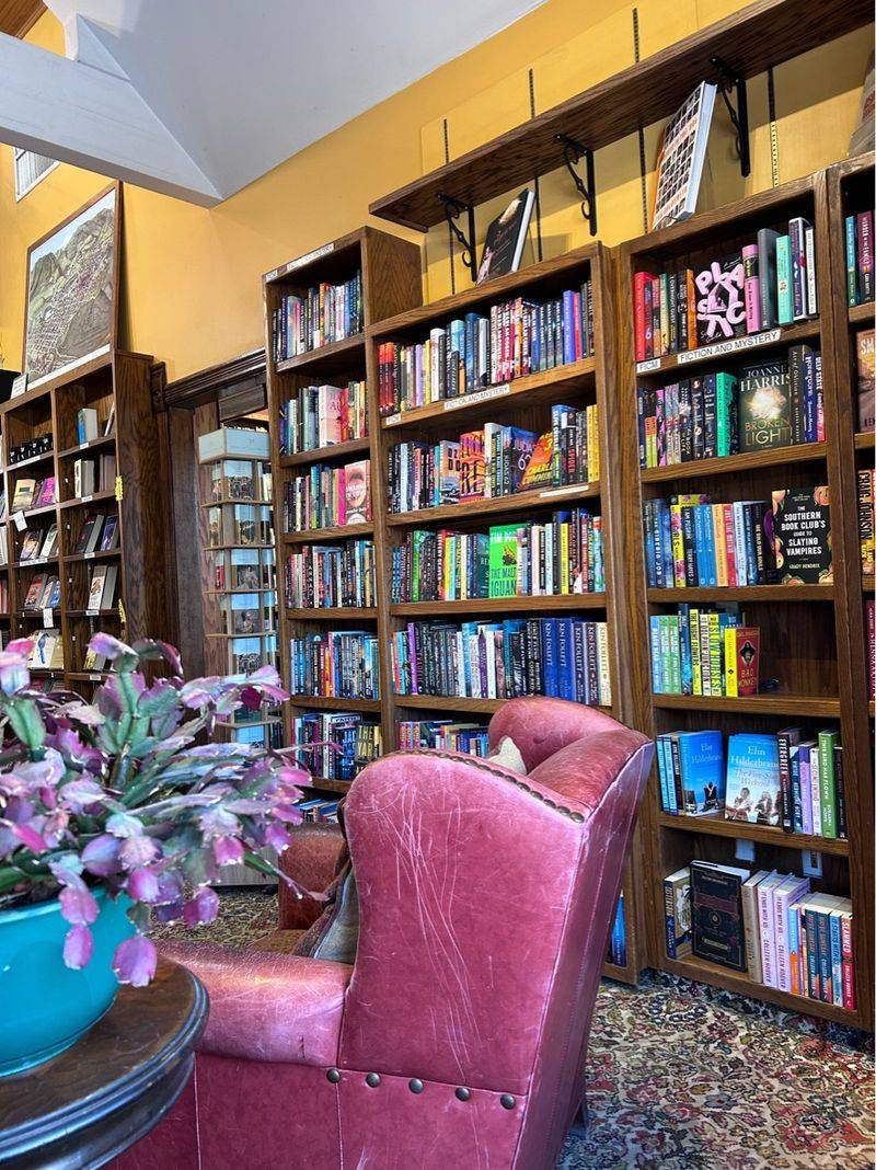 How to Plan a Colorado Bookstore Afternoon in Aspen