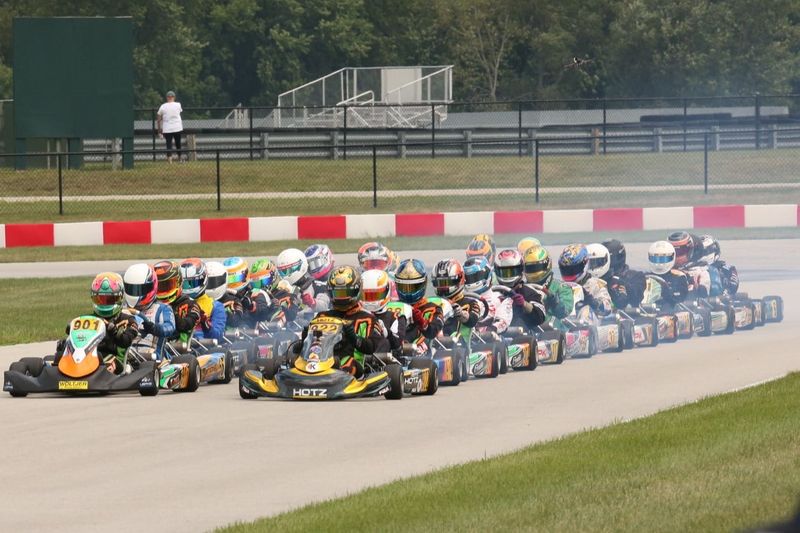 Weekly Leagues Turn Casual Drivers Into Rivals