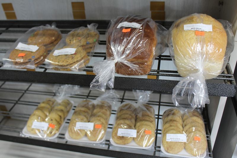 Lee's Bakery 