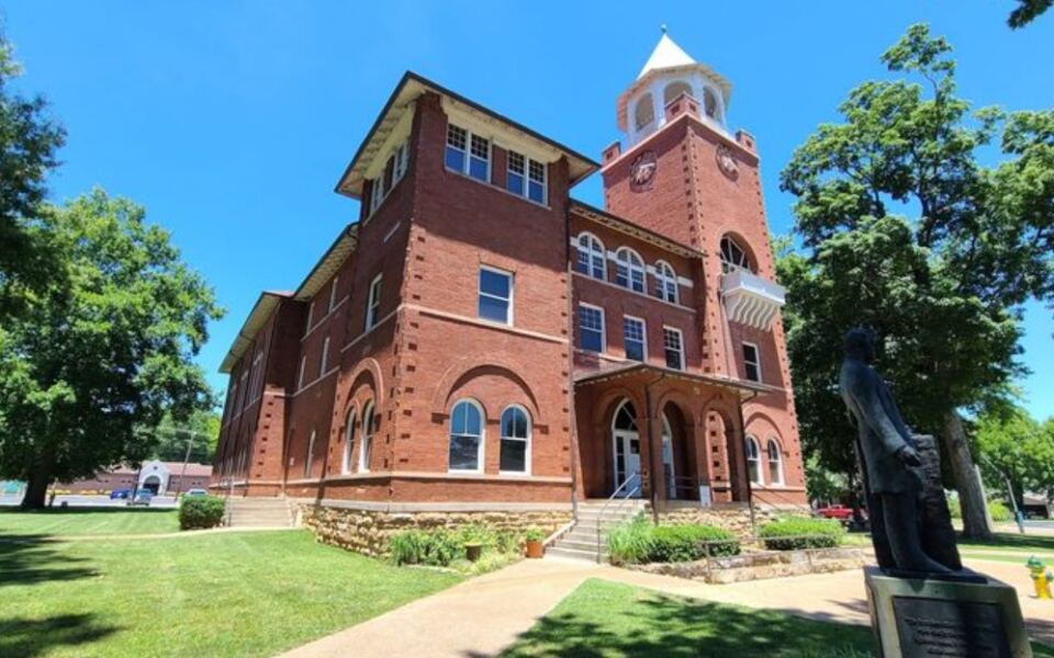 10 Hidden Gem Towns in Tennessee Where Retirees Are Living the Dream
