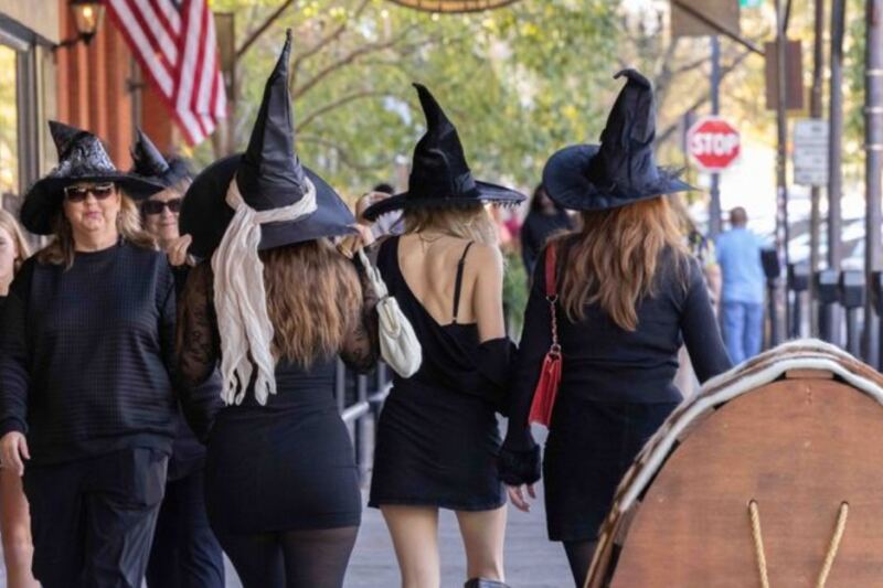 12 Pennsylvania Towns That Celebrate Halloween Like Nowhere Else