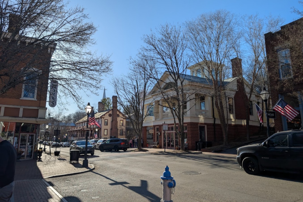 13 Tennessee Towns That Have Become Almost Too Popular to Visit
