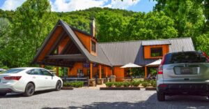 14 Hidden Gem Restaurants Beyond Tennessee’s Big Cities That Are Worth Every Mile