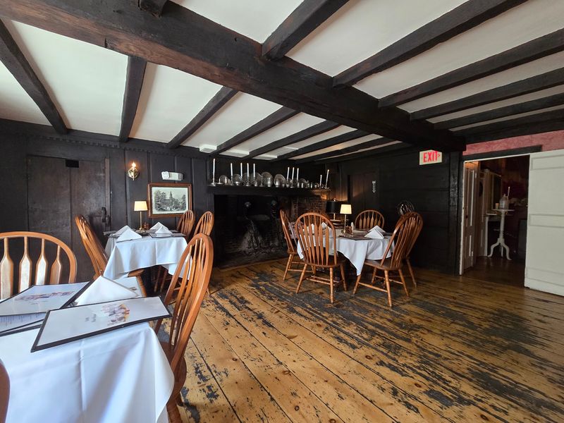 1640 Hart House - Old Timber and Dinner in Ipswich