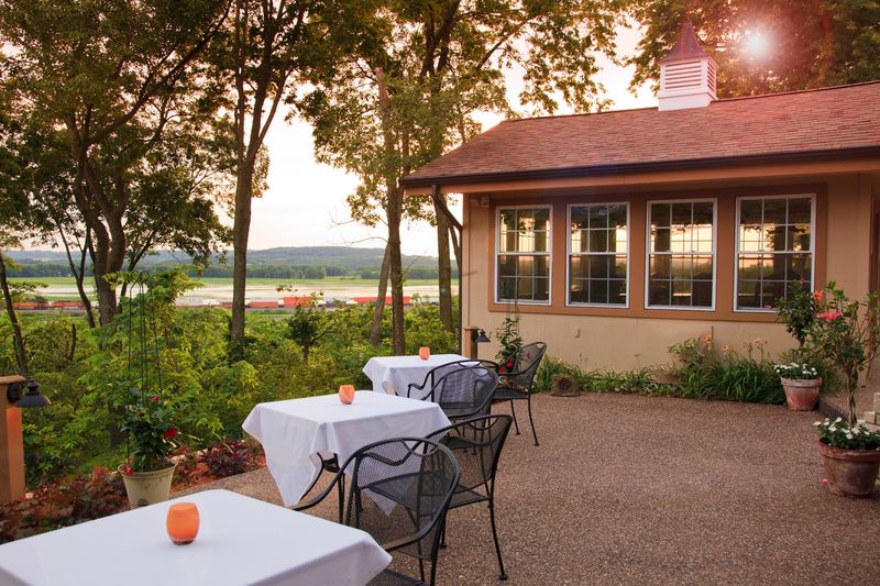 Goldmoor Inn