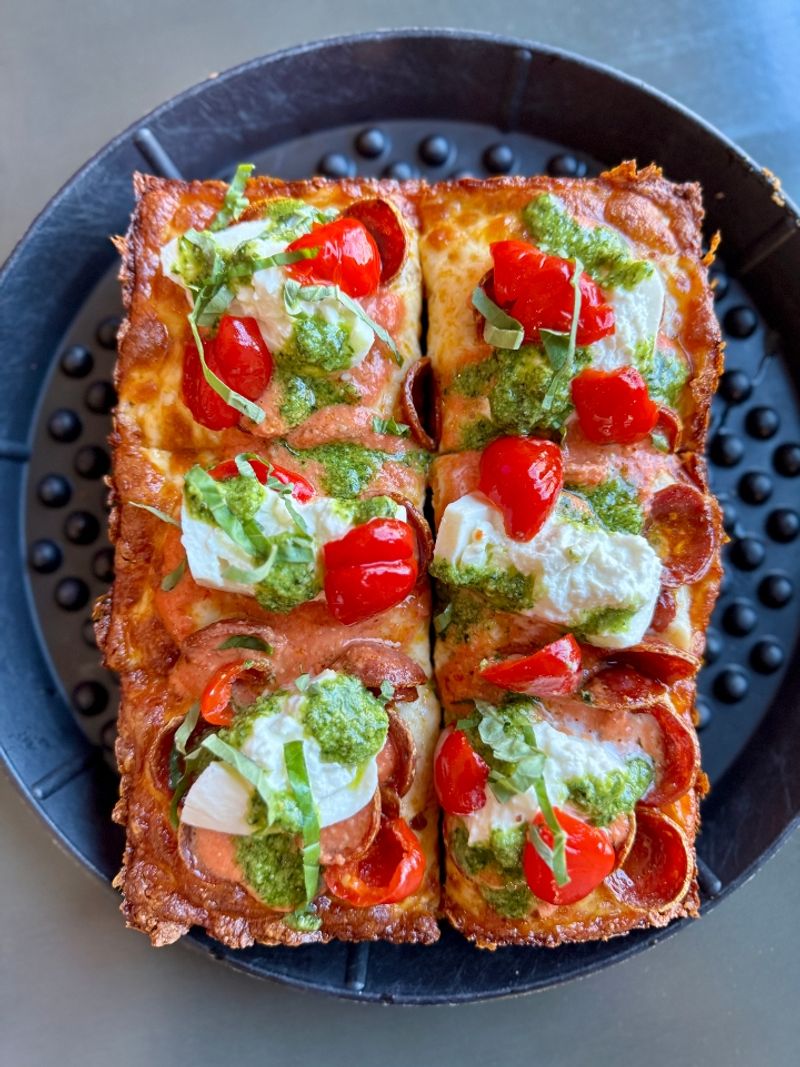 Crispy Cheese Edges and the Detroit-Style Difference
