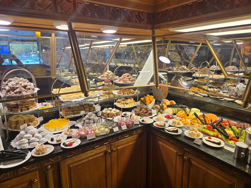 A Dessert Table That Skips the Sugar Overload A Dessert Table That Skips the Sugar Overload