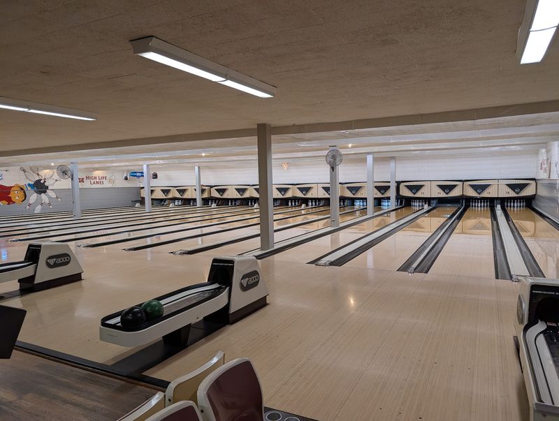 Retro Scoring and Lanes With Personality Retro Scoring and Lanes With Personality