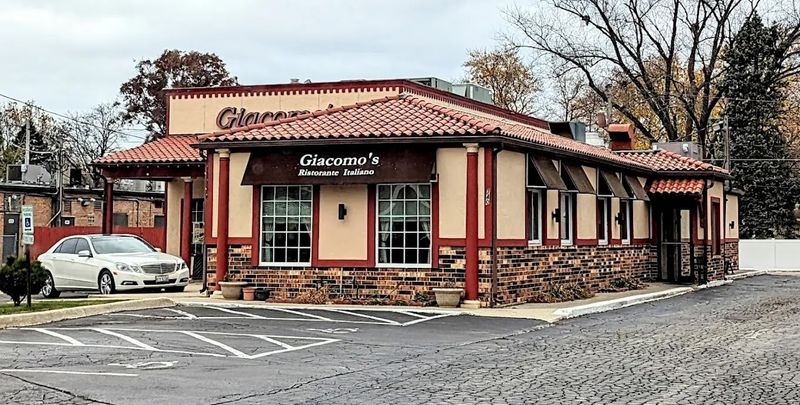 Giacomo’s Ristorante (Des Plaines) Giacomo’s Ristorante (Des Plaines)