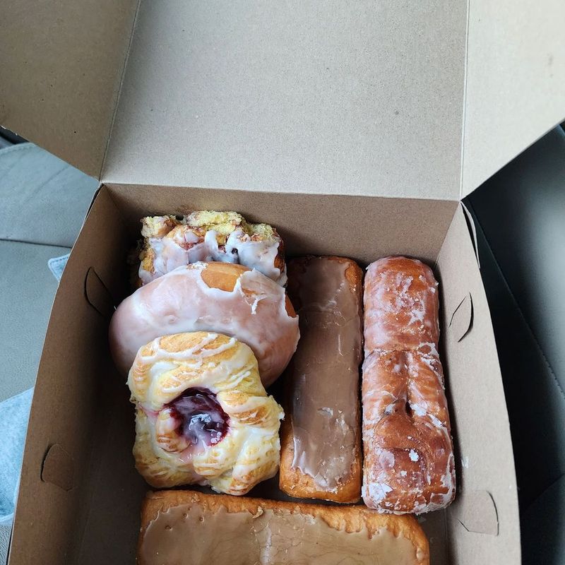 8 Sisters Bakery, Mount Gilead: Bring Home a Box to Share 8 Sisters Bakery, Mount Gilead: Bring Home a Box to Share