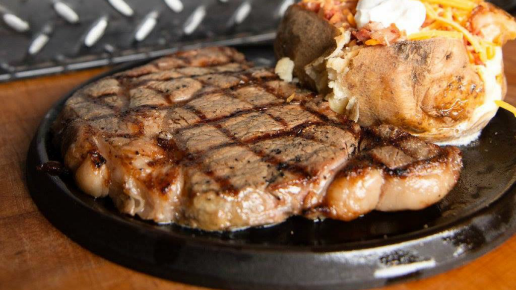 8 Tennessee Steakhouses You Might Miss From the Road but Locals Know Are Worth the Stop