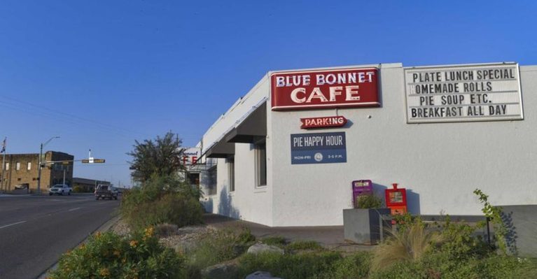 8 Texas Cafes Where The Pies Are Baked Fresh And Locals Keep Coming Back