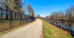 9 Mostly Flat Illinois Trails Perfect For A Relaxing Walk Through Fall Colors