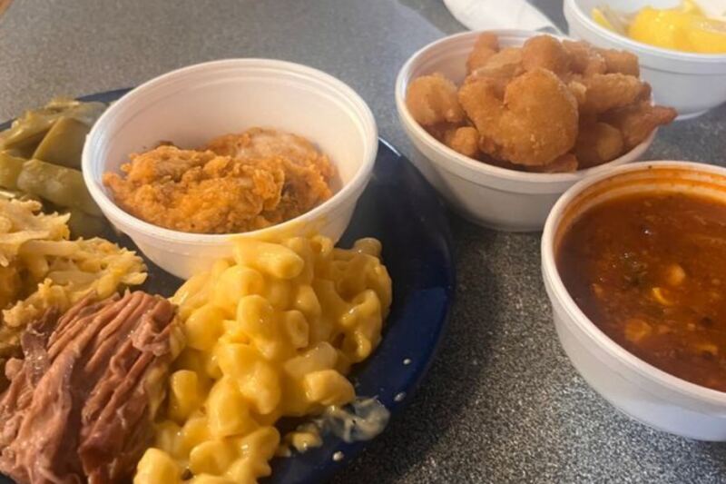 9 Tennessee Country Buffets Where The Fried Chicken Is Crispy And Seconds Are A Must