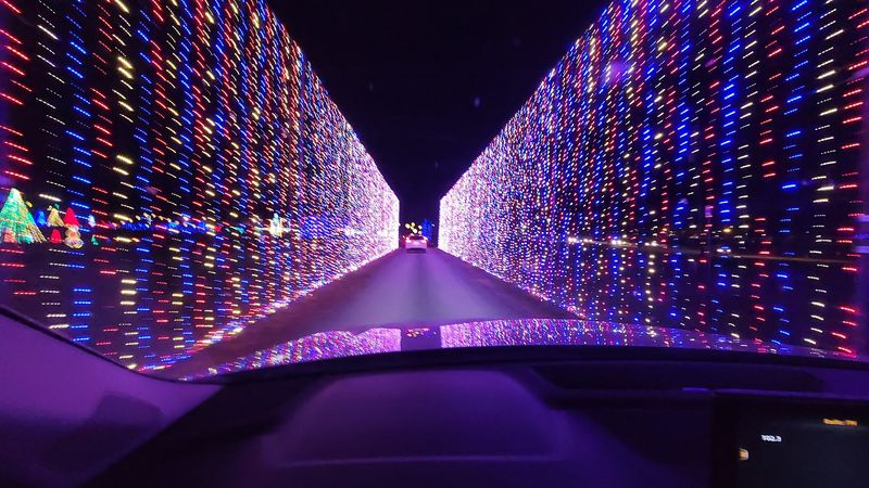 A 2.5-Mile Route Creates A Christmas Wonderland